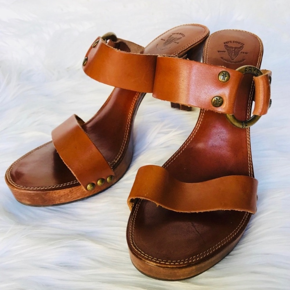 FRYE Sophia “O” Ring Tan Brown Leather Sandals Sz 7.5